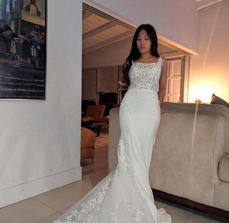 White Lace Embroidered Mermaid Trumpet Wedding Dress Square Neck Train Buttons