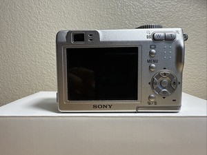 オススメ！美品⭐︎SONY Cyber-shot DSC-W7 箱付 送料無料 Amazon.com : Sony Cybershot DSC-W7 7.2MP Digital Camera with 3x
