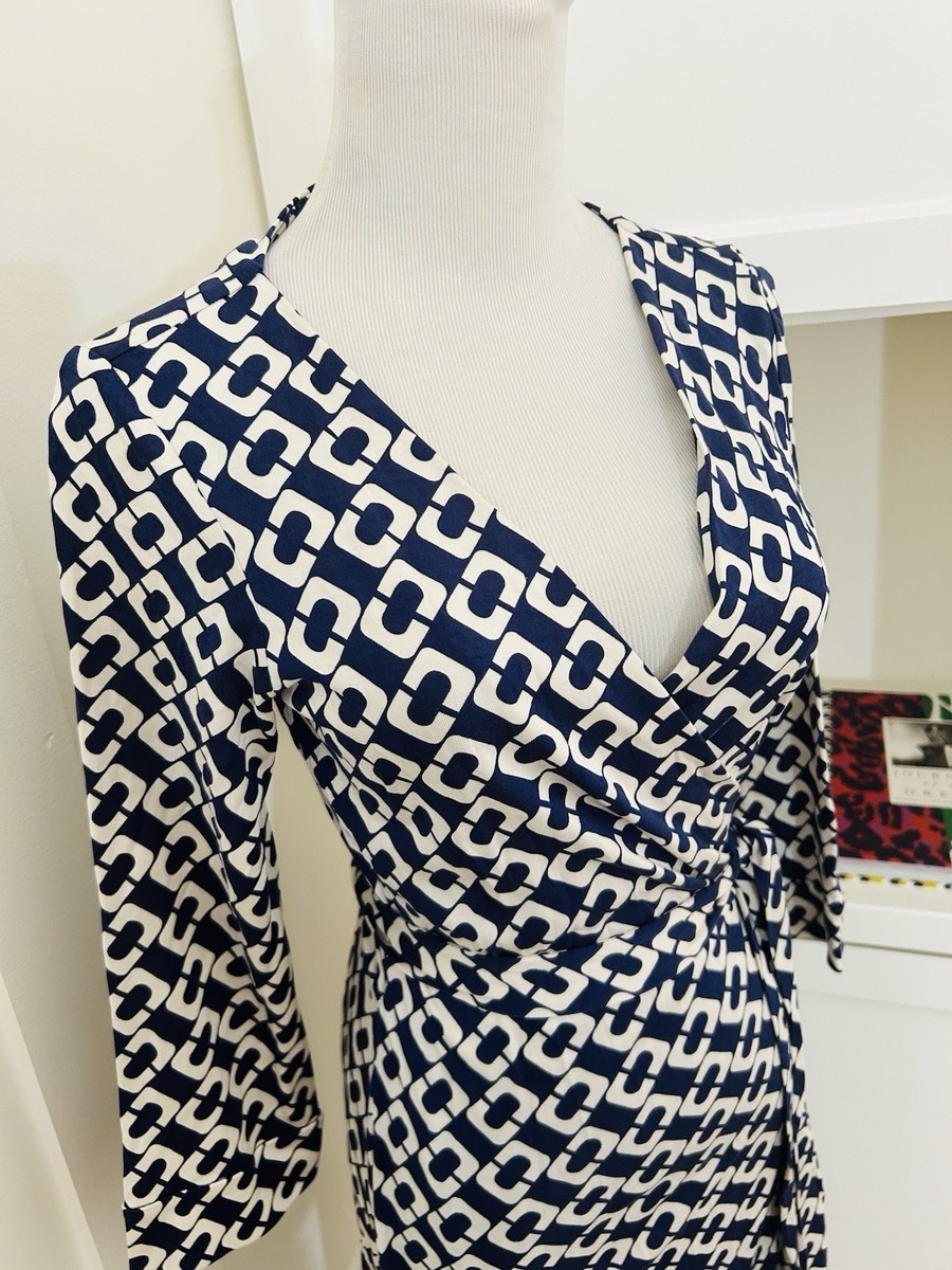 Size 6 8 DVF Diane von Furstenberg Julian BLUE Chain Link Silk