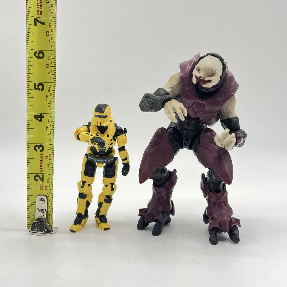 Figura de juguete de subasta Microsoft Halo Elite Zealot Alpha Soldier y amarillo espartano Foto 2 de 3
