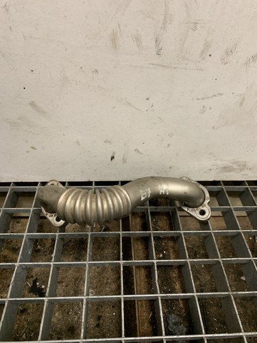 2013 VW PASSAT B7 362 2.0 EGR Rohr Verbindungsrohr 03P131521