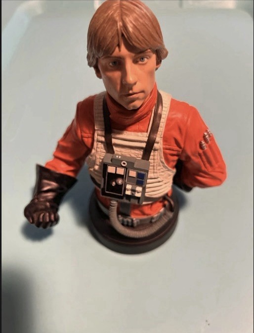 Gentle Giant LUKE SKYWALKER X-WING PILOT GEAR BUST Loose/No Box/No Helmet