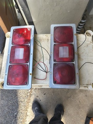 Vintage Monarch 5129 Tailight Assemblies Off Of A Pace Arrow Rv