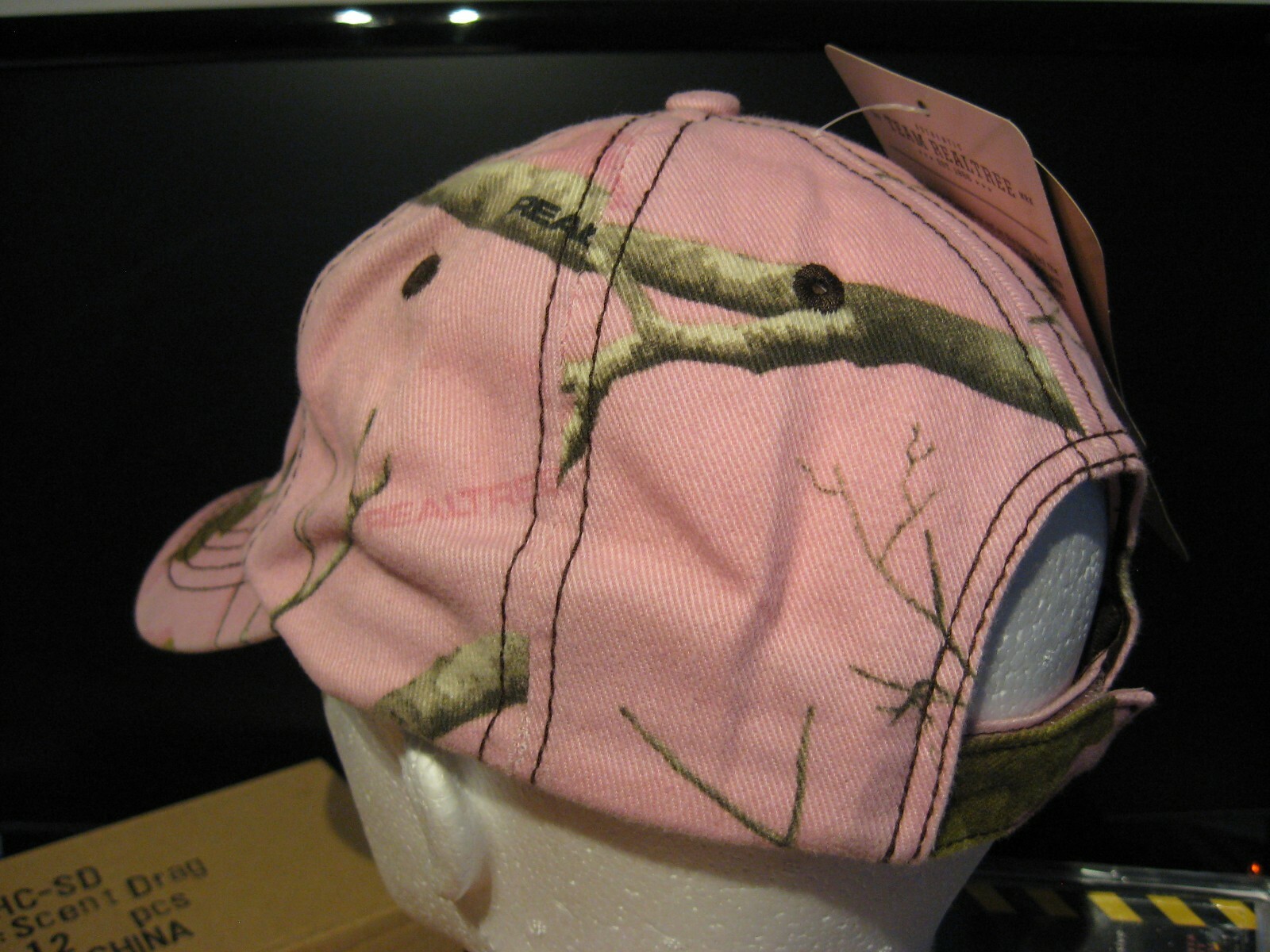 Ladies Team Realtree Logo Pink Camo Cap Women's Hunting Hat Adjustable
