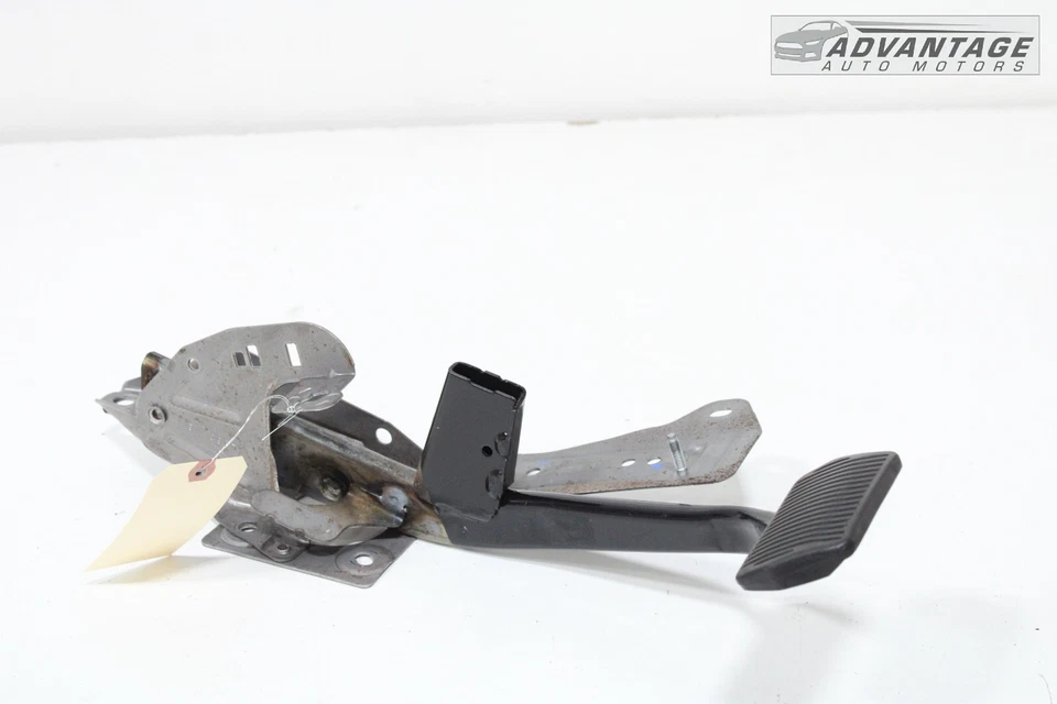 2016-2018 LINCOLN MKC BRAKE STOP FLOOR PEDAL W/ SUPPORT BRACKET & PAD OEM - Изображение 2 из 4