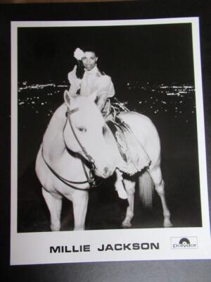 Millie Jackson      10x8 inch  music  promo photo previously owned