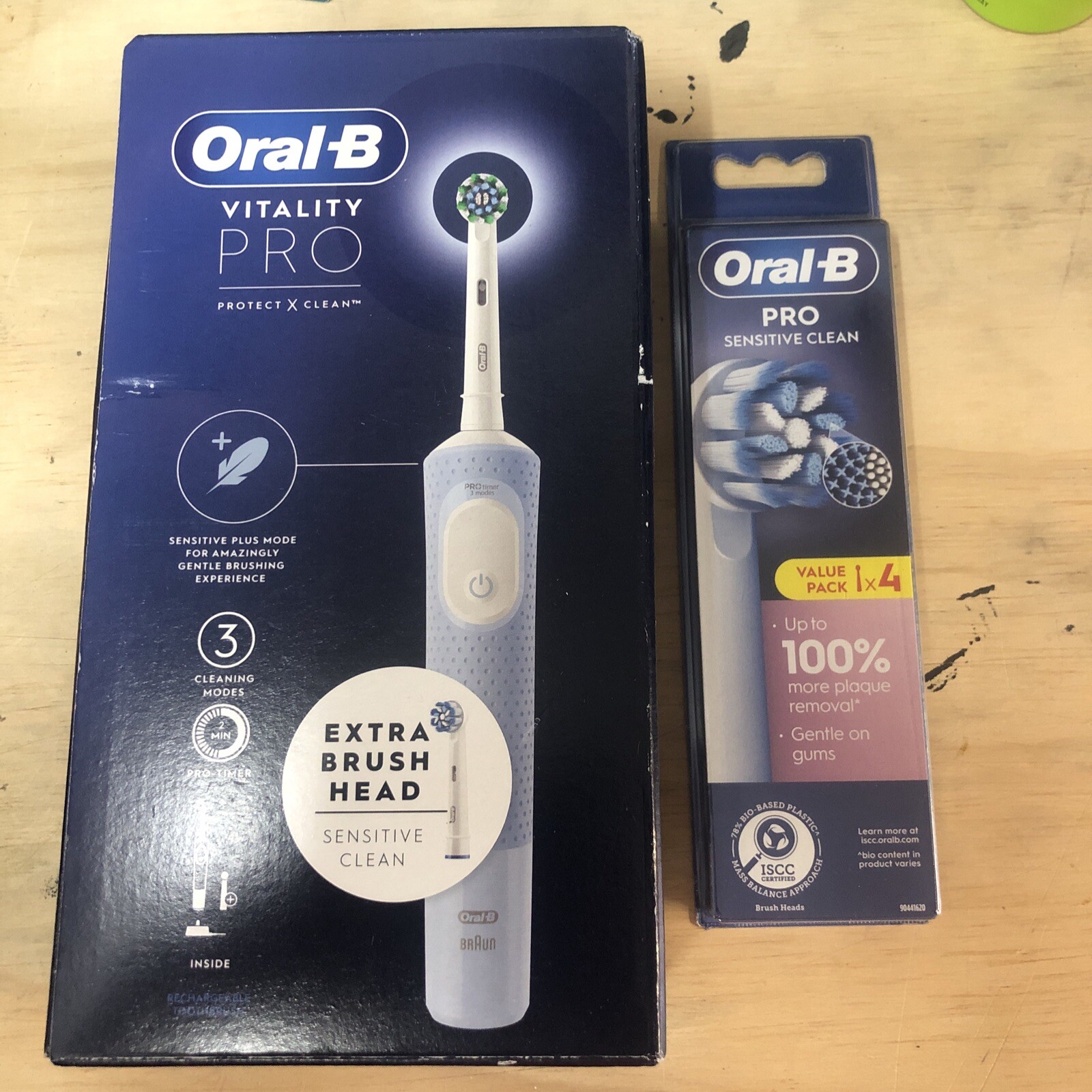 Debenhams Men's Multicolor Vitality Pro Blue Rechargeable Toothbrush - Image 6
