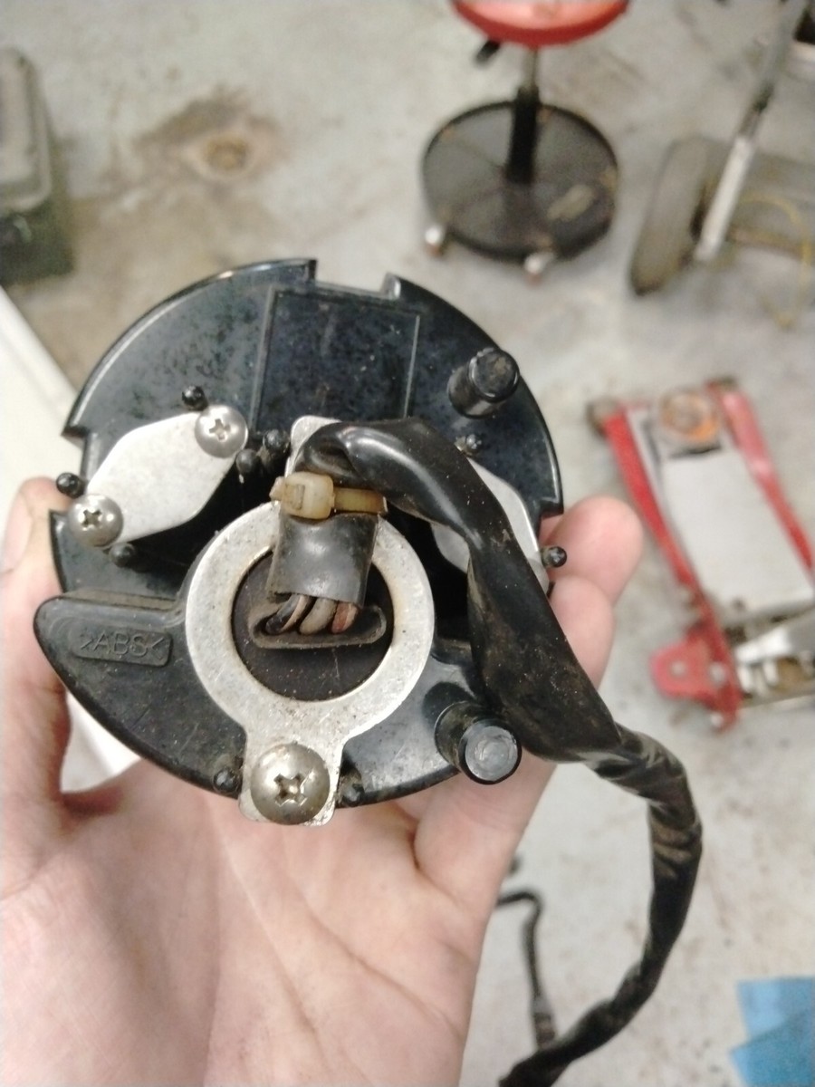 デジヴィイス1999 Restoring a 1999 Kawasaki ZX7R Motorcycle