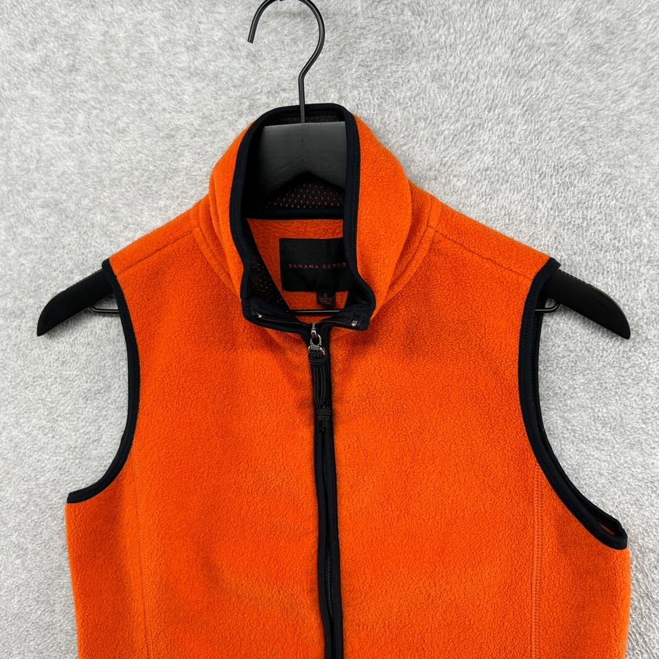 Chaleco Banana Republic para mujer talla pequeña naranja polar cremallera completa sin mangas Foto 4 de 4