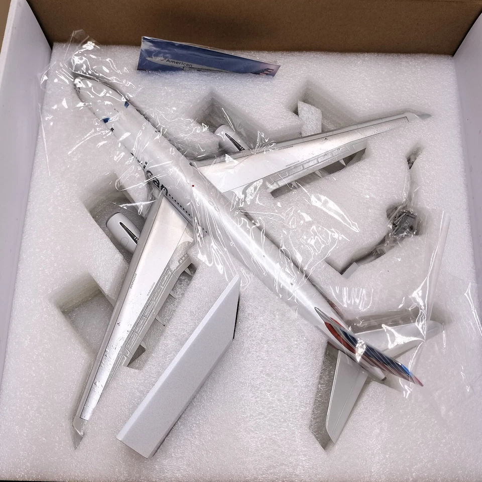 INFLIGHT 1/200 AIRBUS A330-200 American Airlines N280AY IF3320916 airplane model - Image 4 of 4