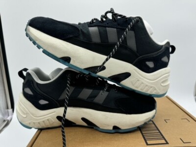 ADIDAS MEN'S ZX 22 BOOST RUNNING SHOE CORE BLACK FUTURE WHITE GREY