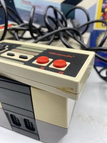 Nintendo NES Control Deck Console Boxed With All Accessories * FAST SHIPPING *