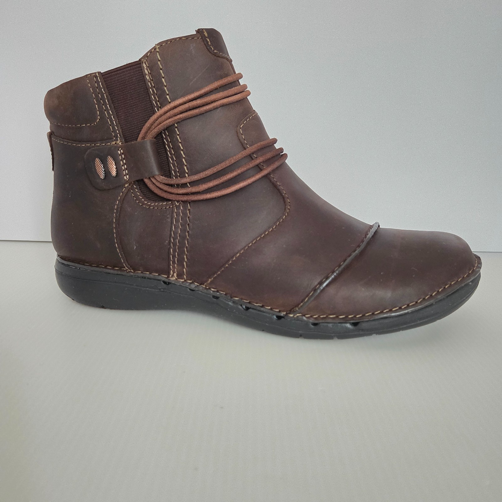Clarks Ladies Ankle Boots Un Loop Brown Leather US 9W