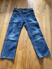 This is a children's jeans of the Lee brand. 1. Size and Fit   Size: The label
