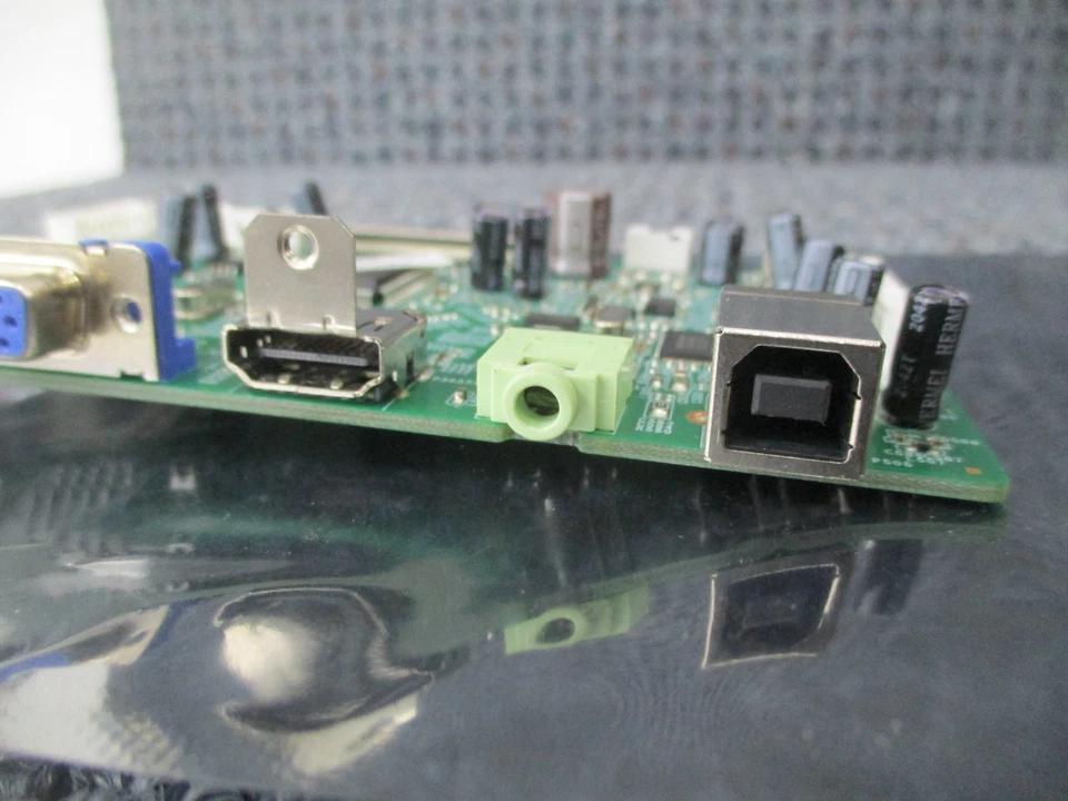 Planar 21201-02069 Main Board 60104-02352 22025B4000P/T - Image 3 of 4