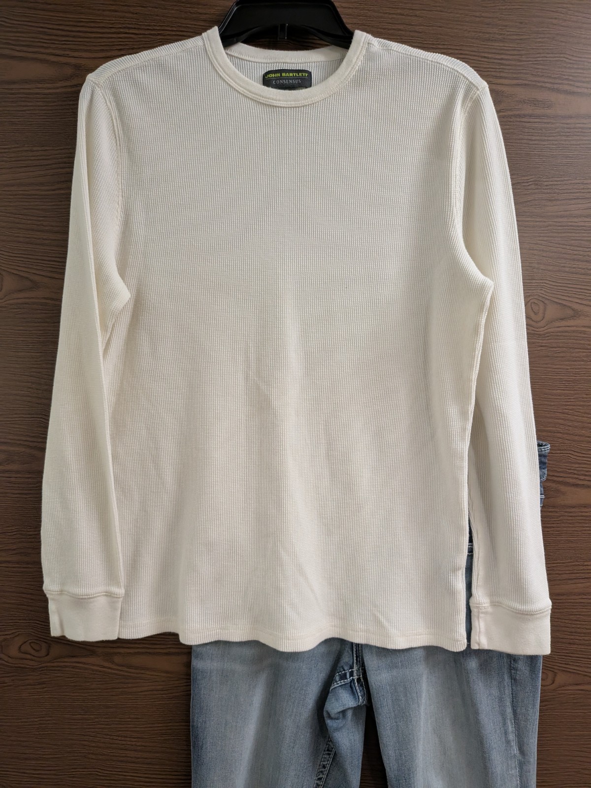 SIZE S JOHN BARTLETT CONSENSUS White Thermal Long… - image 1