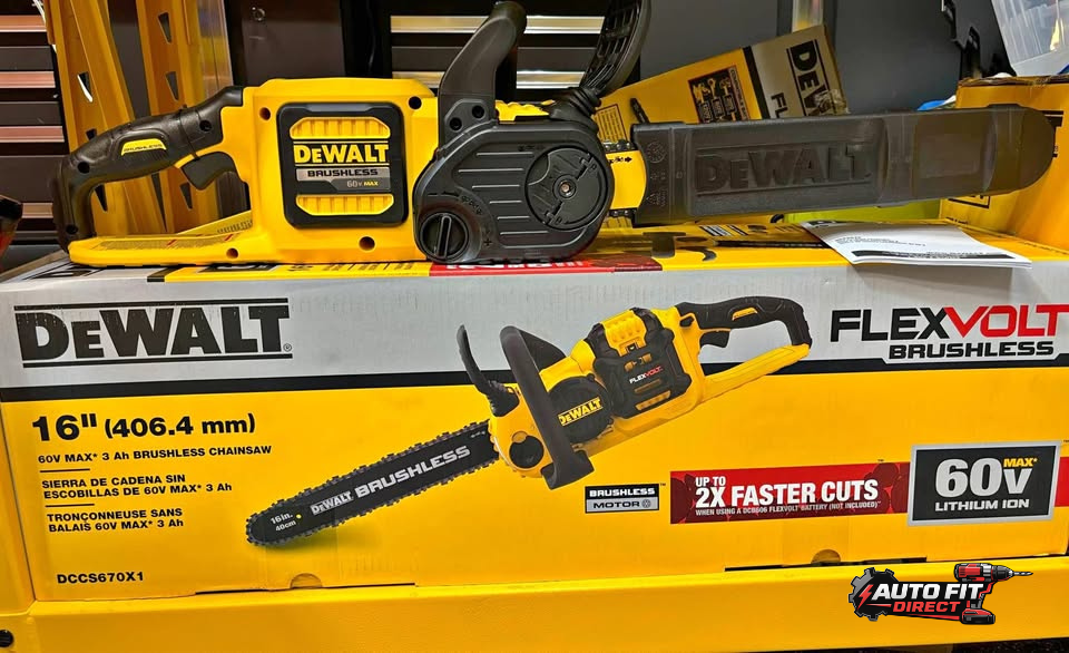 DeWalt DCCS670X1 60V MAX Brushless Chainsaw Kit