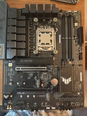 ASUS TUF Gaming B650-E WiFi *WITH* Ryzen 7 9800x3D Processor
