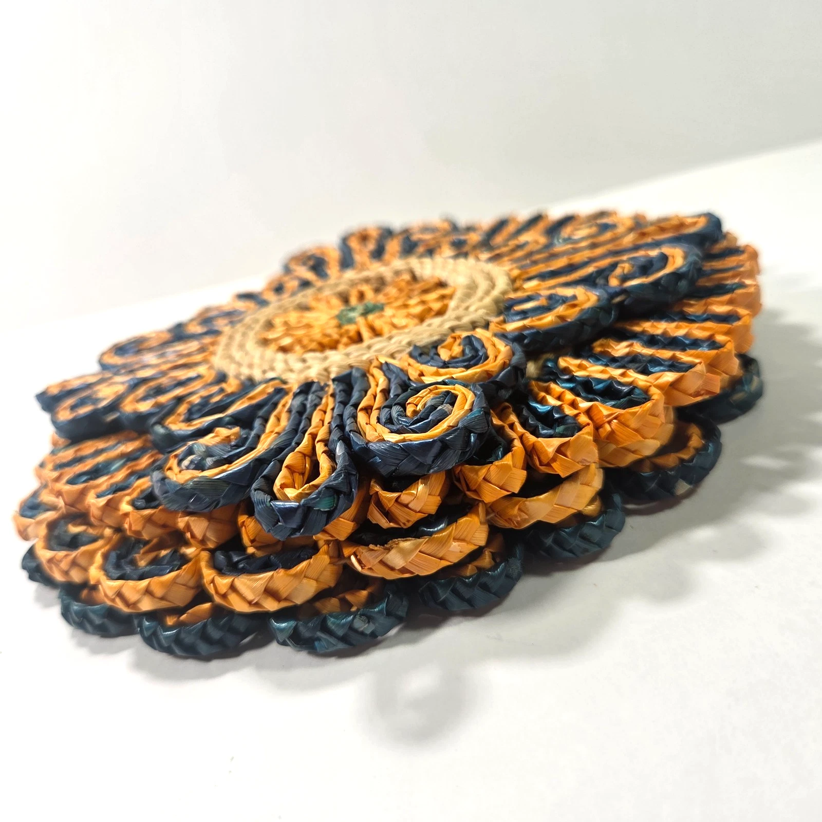 Vintage Woven Raffia Trivets Set 4 Floral Hot Pads Boho MCM Straw Wall Decor - product detail image 10