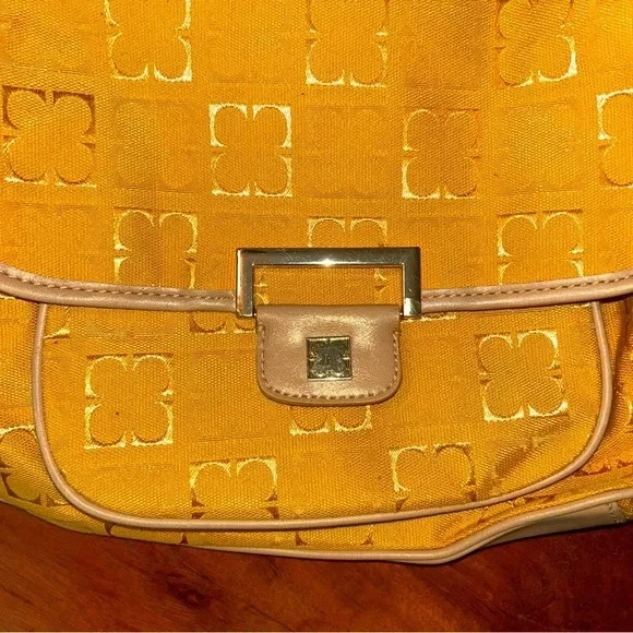 VTG Liz Claiborne Shoulder Bag Geometric Clover Yellow & Tan Retro Vibes - Image 3 of 4