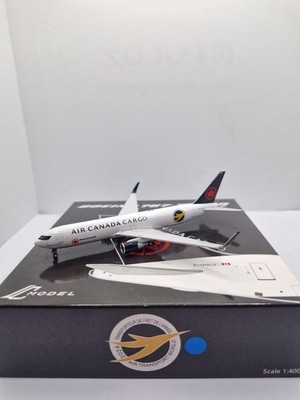 Panda Models 1:400 Air Canada Cargo C-GHLU Boeing 767-300WF Modellflugzeug