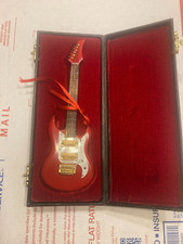VTG 7" REPLICA MINI RED GUITAR, w HARD BLACK CASE, NEW, MINT  STUNNING 