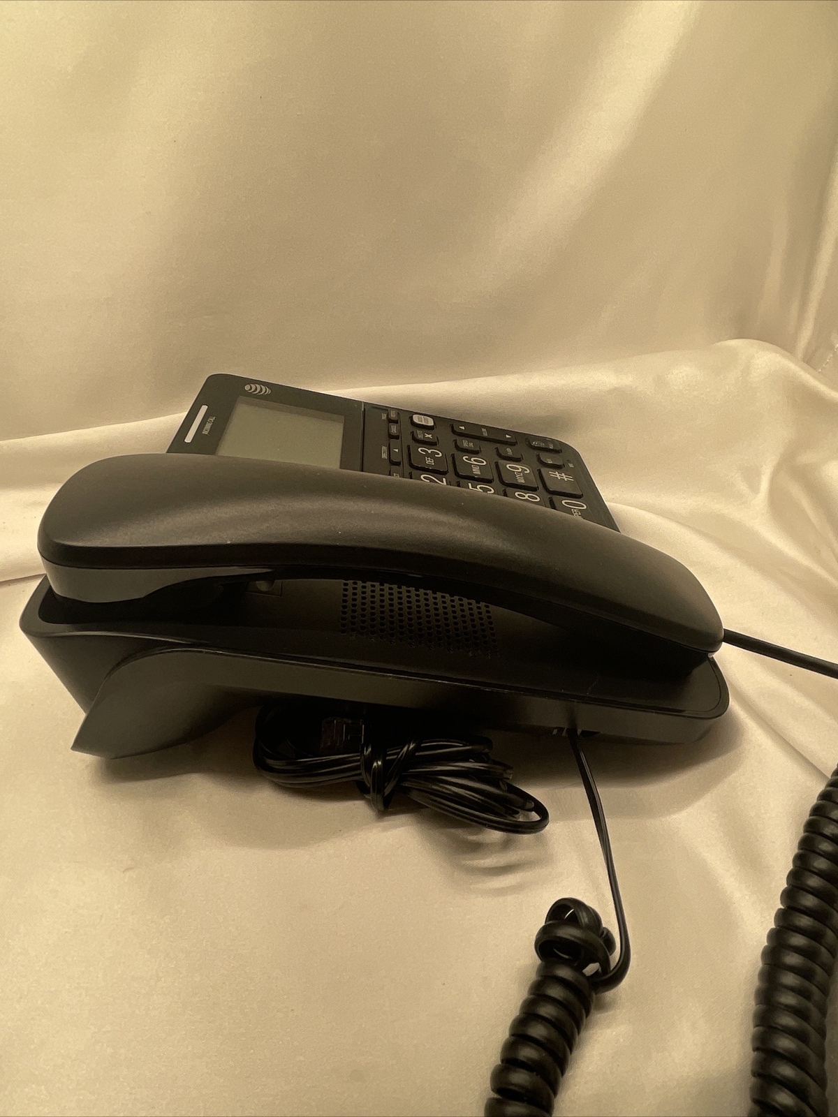 AT&T CL2940 Landline Corded Phone Desk Wall Telephone Caller ID Speaker