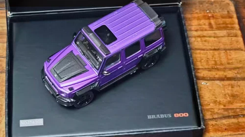 AlmostReal model 1:43 Mercedes-Benz BRABUS Babos G-CLASS G63 2020 purple - Picture 2 of 2