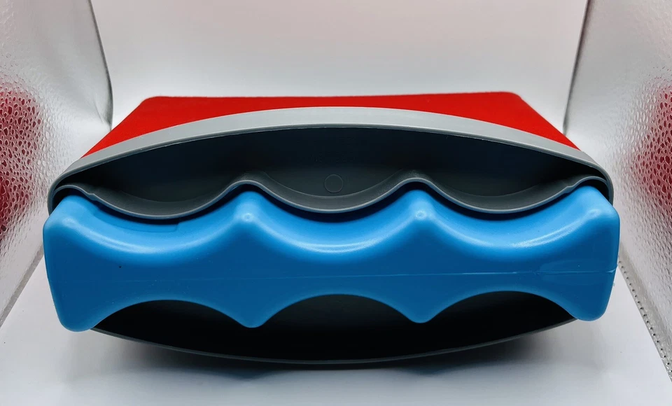 NCAA UW Cool Six University Of Wisconsin Badgers 6 Pack Beer Drink Cooler - Image 4 of 4