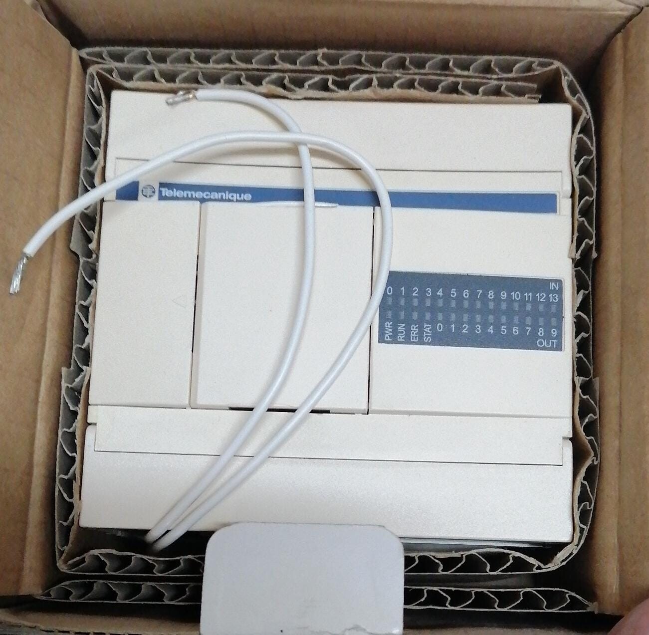 Schneider Electric Twido TWDLCDA24DRF Complete System Base Unit DC - New in Box