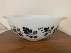 Vintage Pyrex Black & White GOOSEBERRY Cinderella Bowl - 2 1/2 Quart