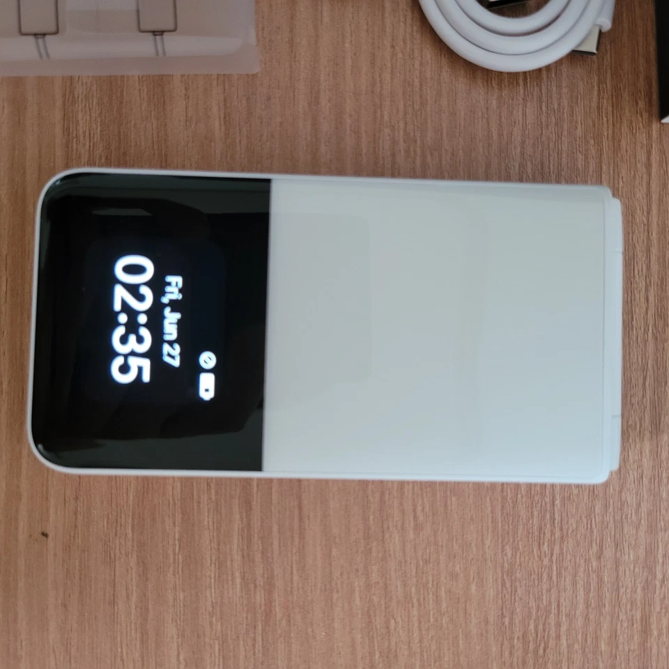 ALT MIVE AT-M140 Style Folder 2 cell phone 32GB LTE/3G - Black , White Unlocked - Image 4 of 4