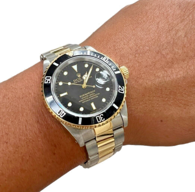 Rolex Submariner Date 18k Yellow Gold/Steel Black Mens 40mm Watch E 16613 