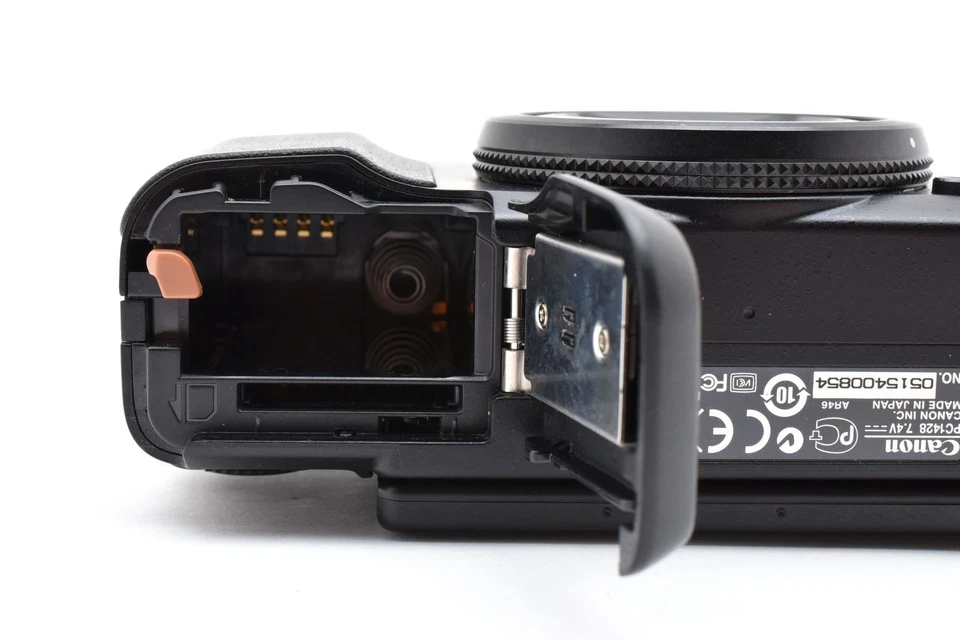 Used Canon PowerShot G11 Digital Camera Black w/ Charger - Image 2 of 4