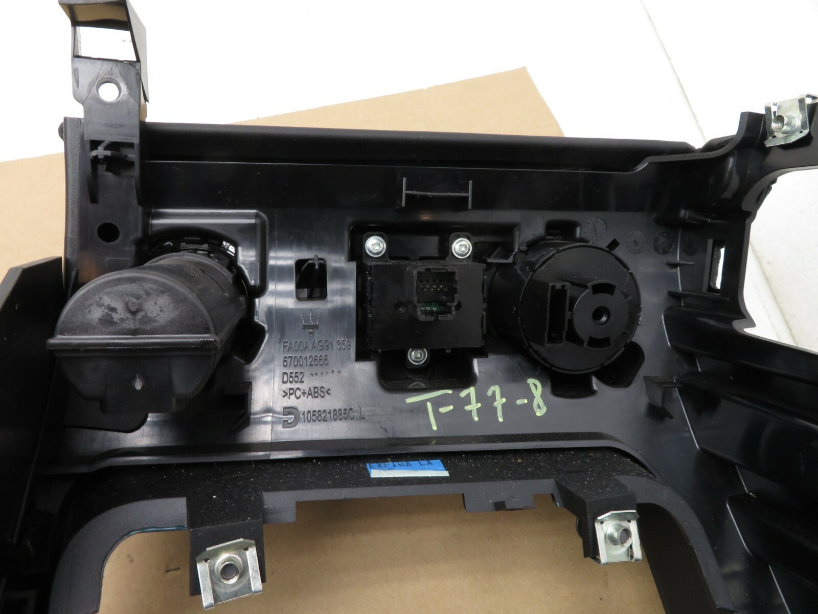 2014-2017 MASERATI GHIBLI SQ4 DRIVER SIDE DASH BOARD KNEE PANEL COVER TRIM OEM