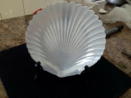 SHELL SHAPED PEARLISED DISH VERY PRETTY - Picture 6 of 7