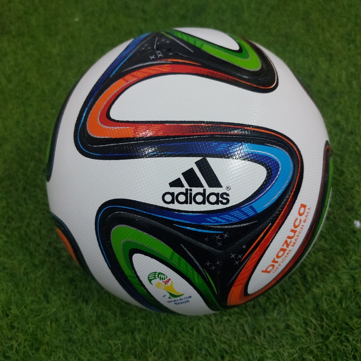 FIFA W杯 2014 ブラジル ブラズーカ adidas Adidas Brazuca 2014 World Cup Brazil FIFA Official Match