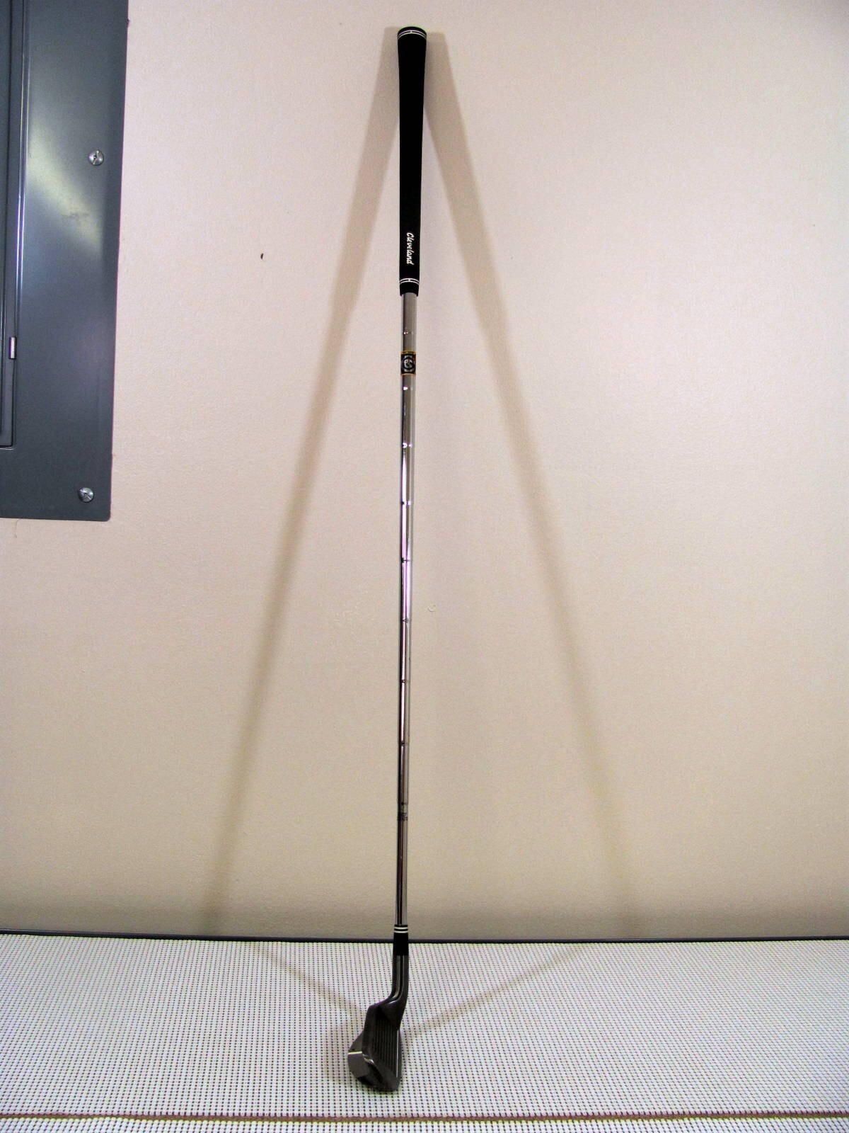 Cleveland Niblick 9 37* Chipper - 36" length - Actionlite Wedge Flex Steel Shaft