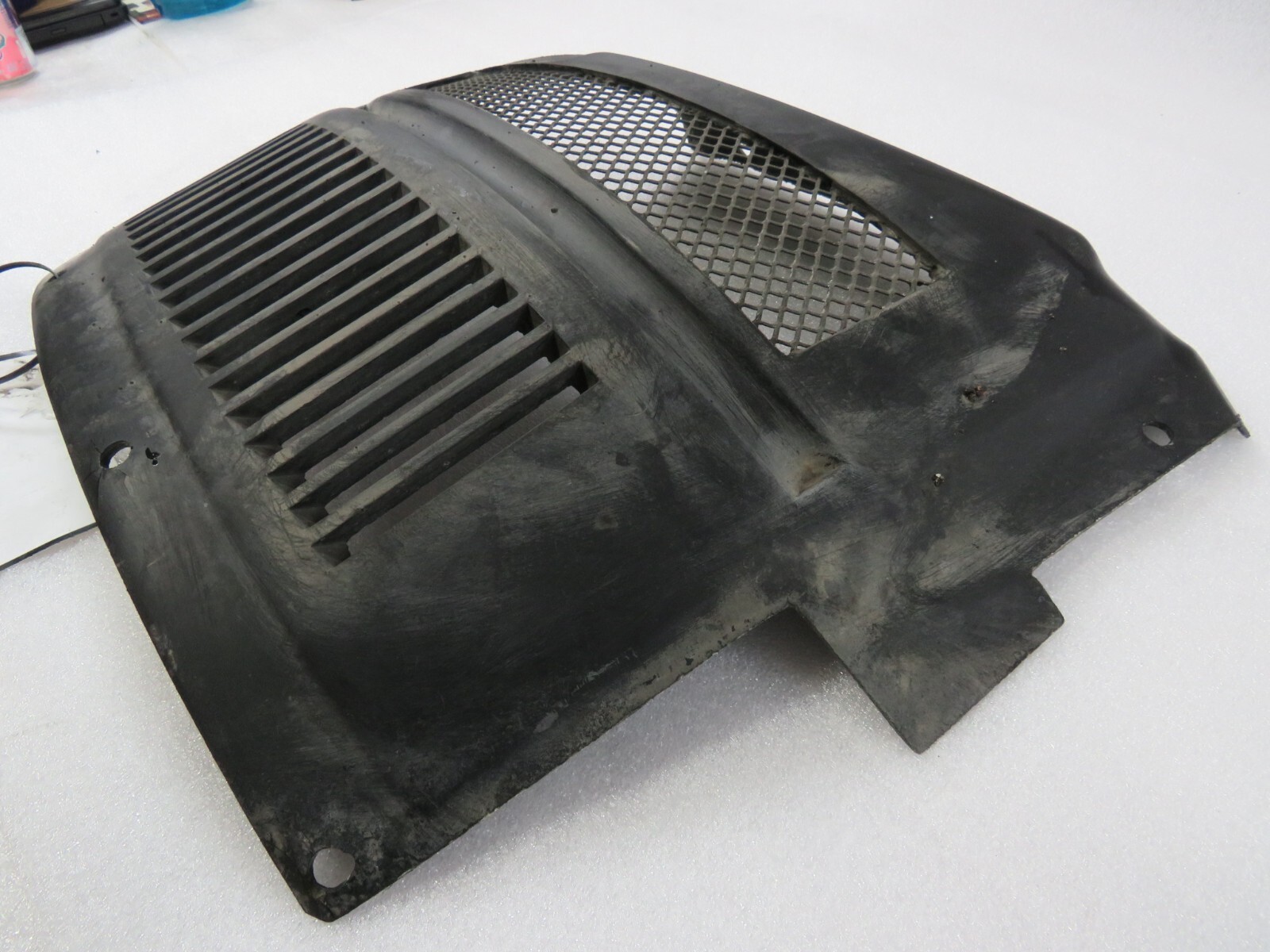 Ferrari 575, LH, Rear Fender Liner, Middle Section, Used, P/N 66175600