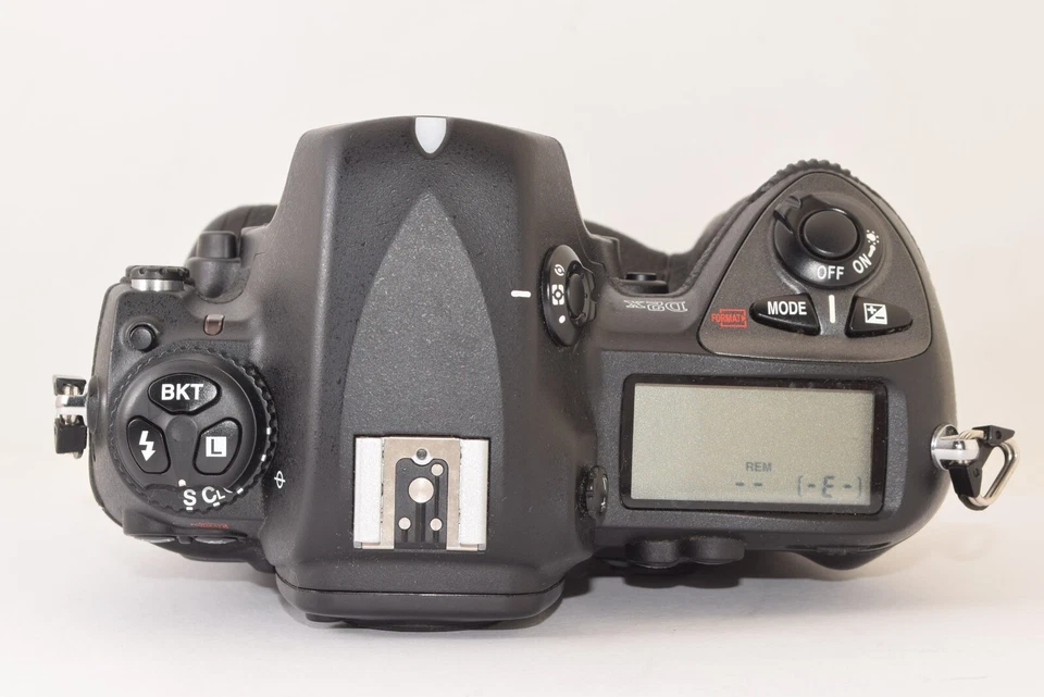 Cuerpo de cámara digital Nikon D2x 12,4 MP SLR solo 849 disparos de Japón 2505078 Foto 4 de 4