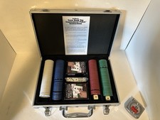 Awesome Texas Hold ’Em Poker Chip Set w/ Aluminum Case Poker Chips, Dice & Cards