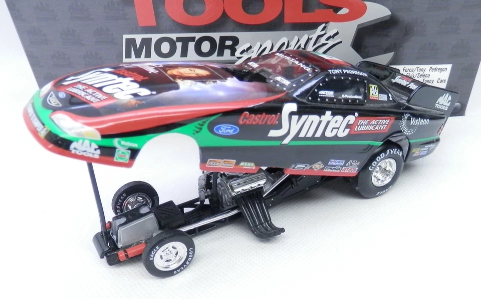 Action John Force Elvis & Pedregon Selena Gomez Funny Car 1:32 Castrol Race Cars - Image 2 of 4