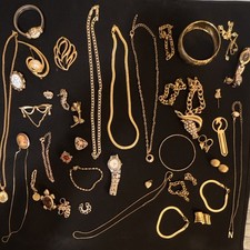 Gold Tone Mixed Fashion Jewelry Lot 50+ Neckl...