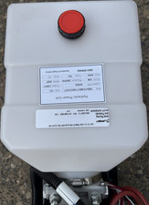 LIPPERT 12V 0.8kW Single Acting Hydraulic Pow...