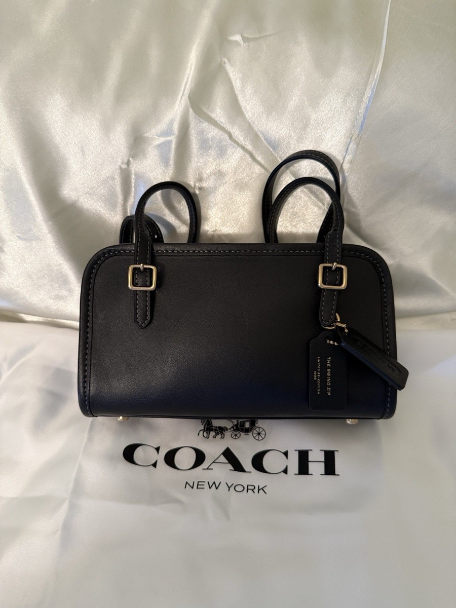 【COACH】新品未使用.ハバーサック.ブラック Coach NWT Black Swing Zip 20 Shoulder Bag with Brass Hardware and