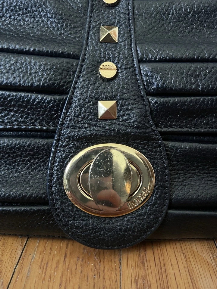 Bolso de hombro de cuero BODHI cadena negro cierre giratorio Foto 3 de 4