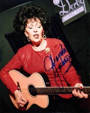 SINGER Wanda Jackson autograph, IP signed photograph