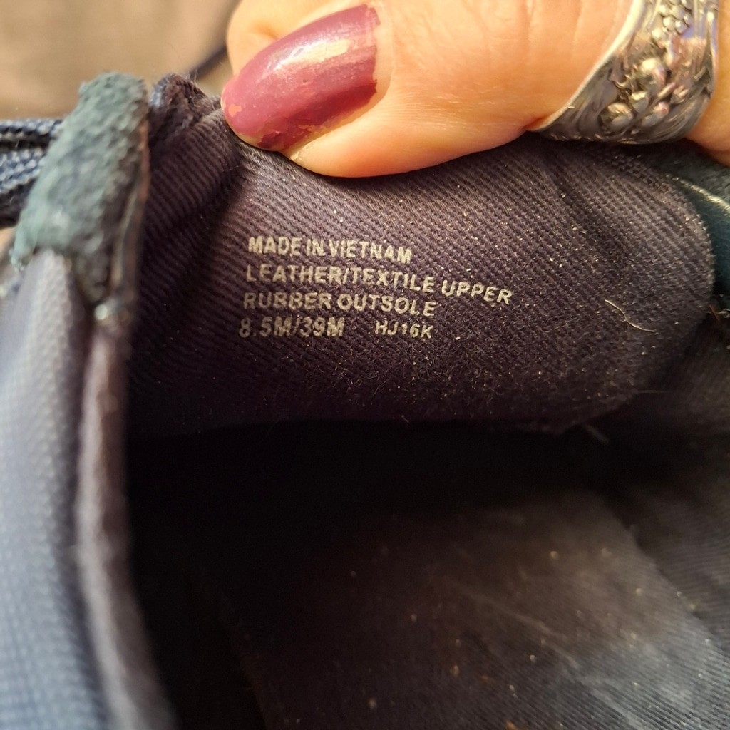 Michael Kors Navy Blue and White Womens Sneakers Sz 8.5 thumbnail 4