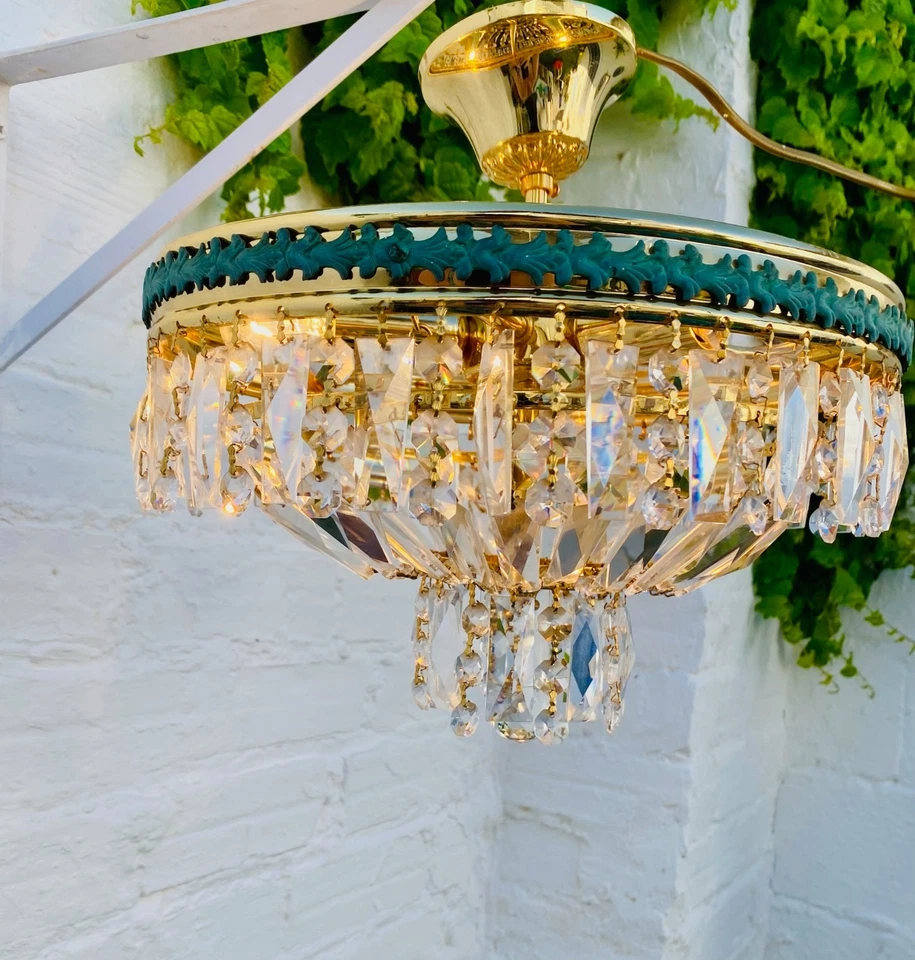 Lámpara de araña de cristal neoclásica vintage de 13 x 12" con borde verde semi al ras, dorada Foto 3 de 4