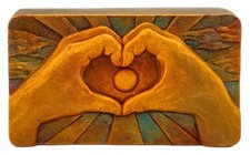MOLDE DE SILICONA SOL EN MANOS para hacer jabón y otras manualidades cera vela CORAZÓN